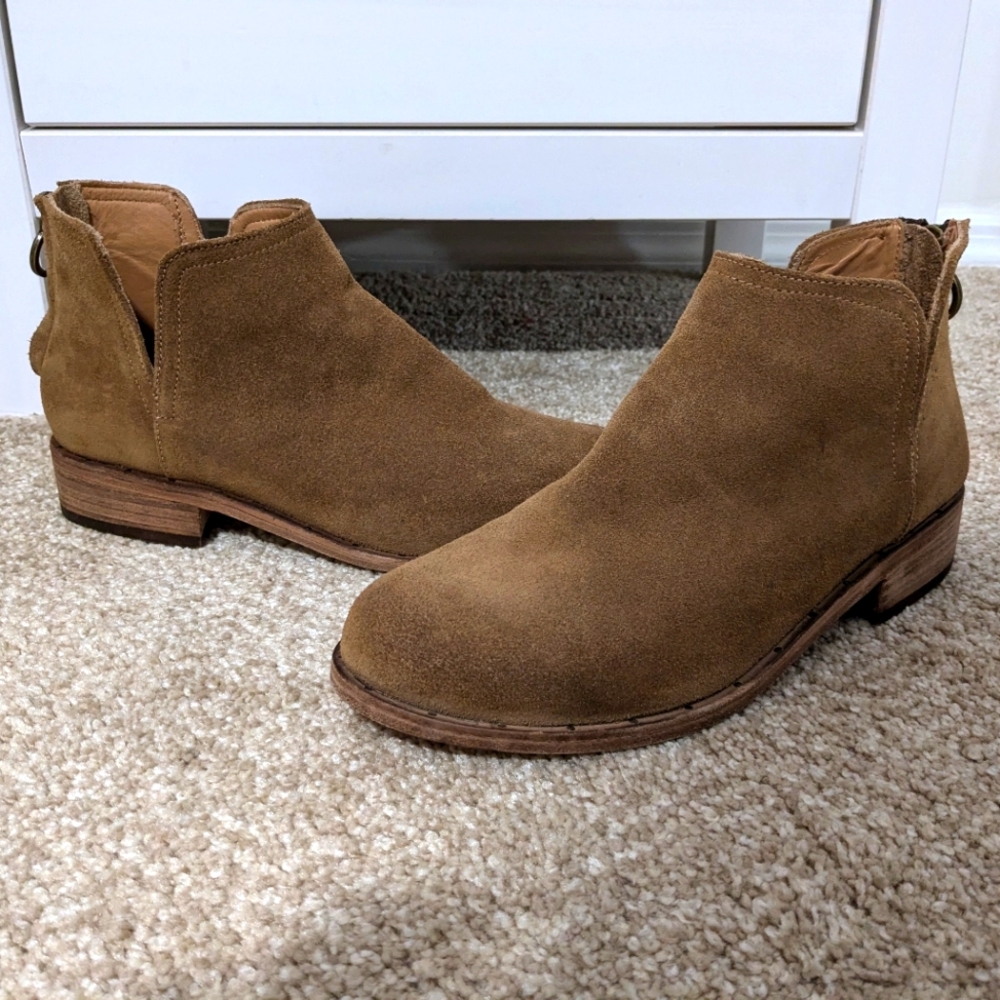 Beek Falcon Suede Ankle Bootie Chestnut 8 New Without Box